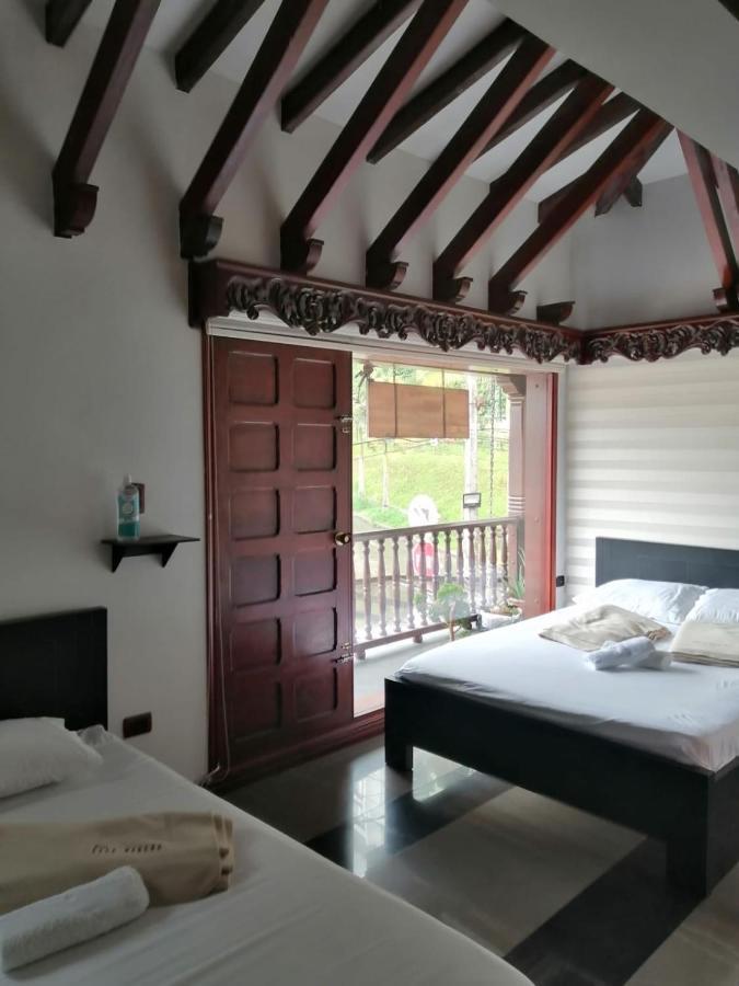 Hotel Boutique Babilonia מניזאלס מראה חיצוני תמונה