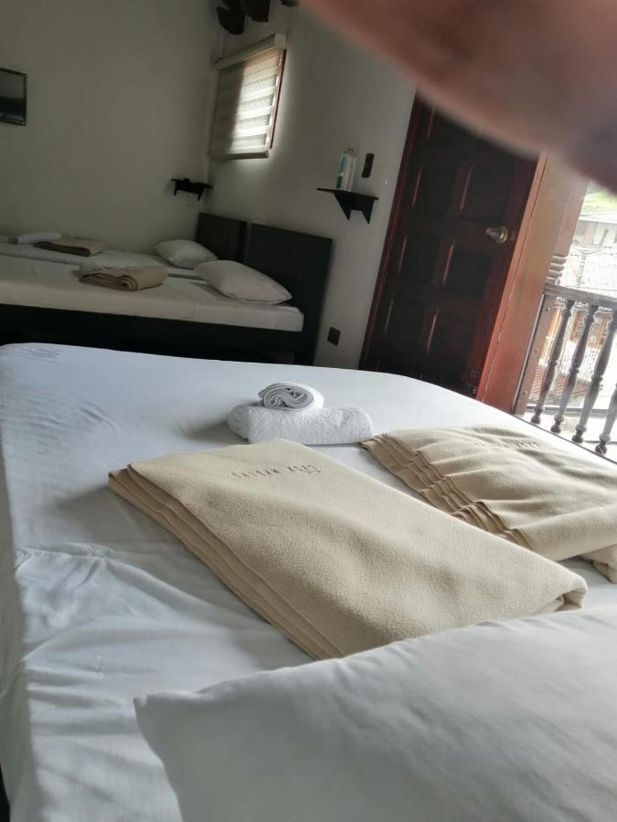 Hotel Boutique Babilonia מניזאלס מראה חיצוני תמונה