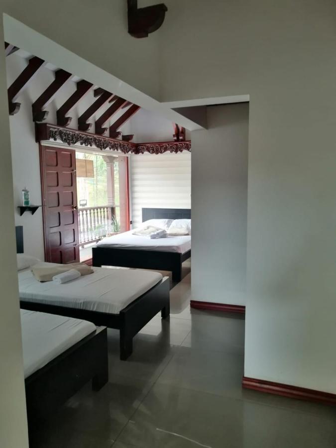 Hotel Boutique Babilonia מניזאלס מראה חיצוני תמונה