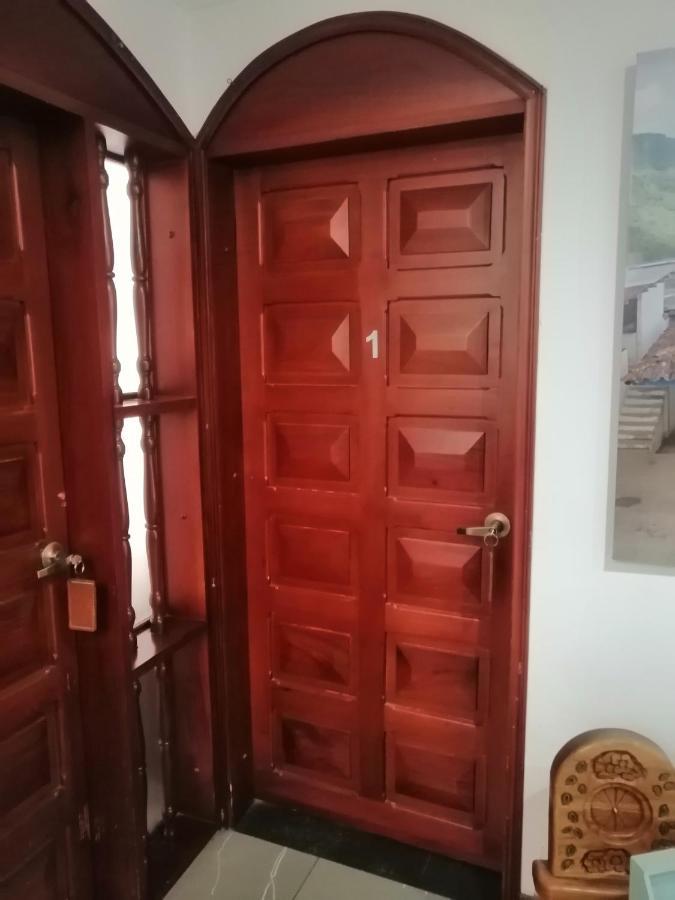 Hotel Boutique Babilonia מניזאלס מראה חיצוני תמונה
