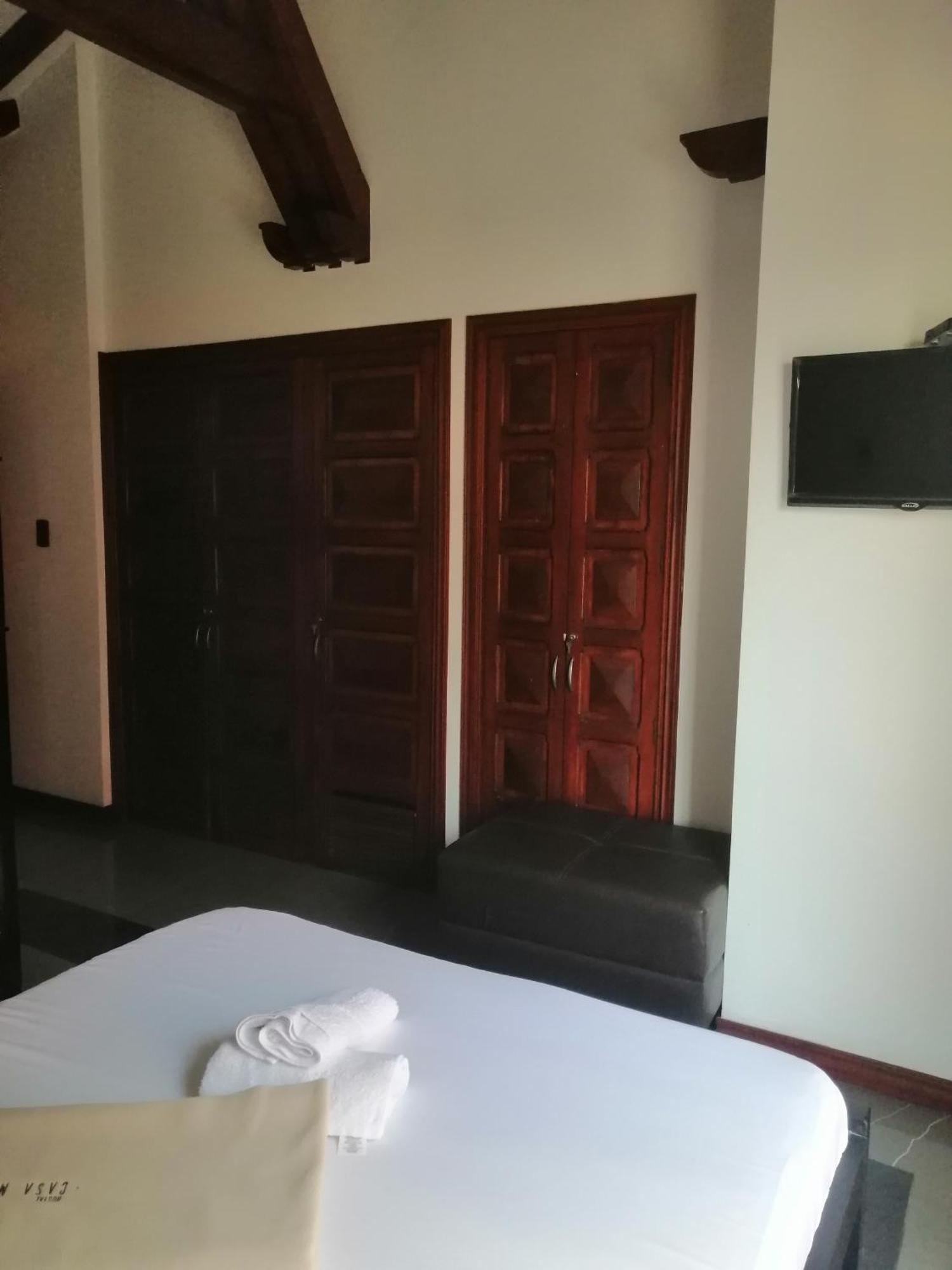 Hotel Boutique Babilonia מניזאלס מראה חיצוני תמונה