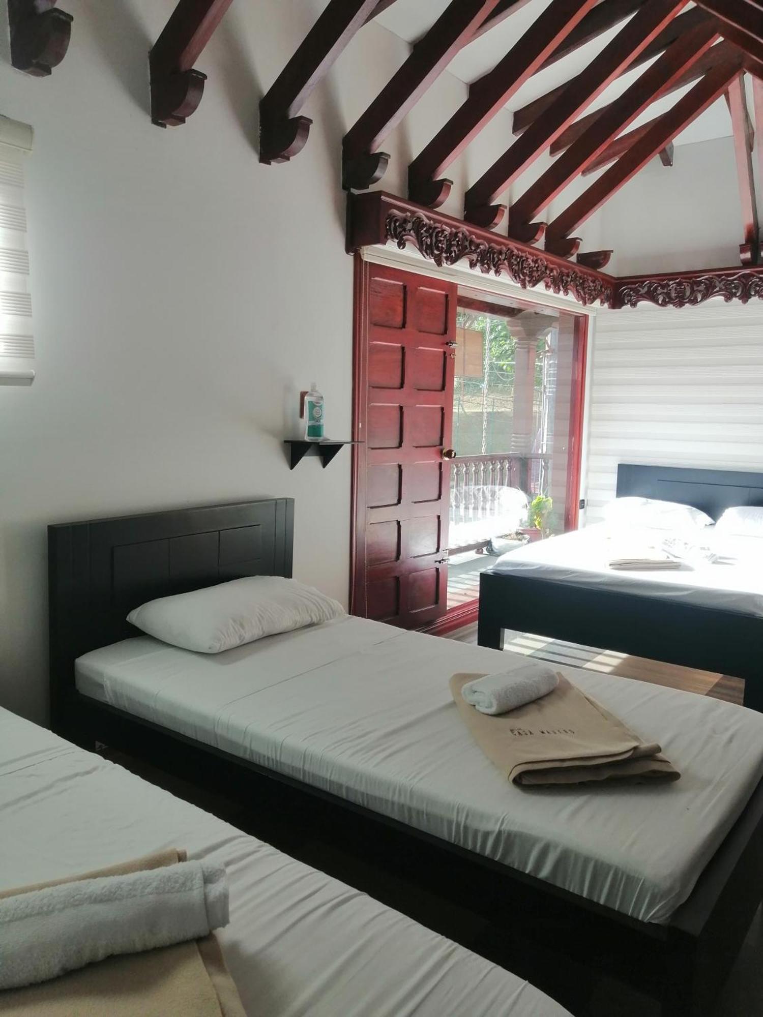 Hotel Boutique Babilonia מניזאלס מראה חיצוני תמונה