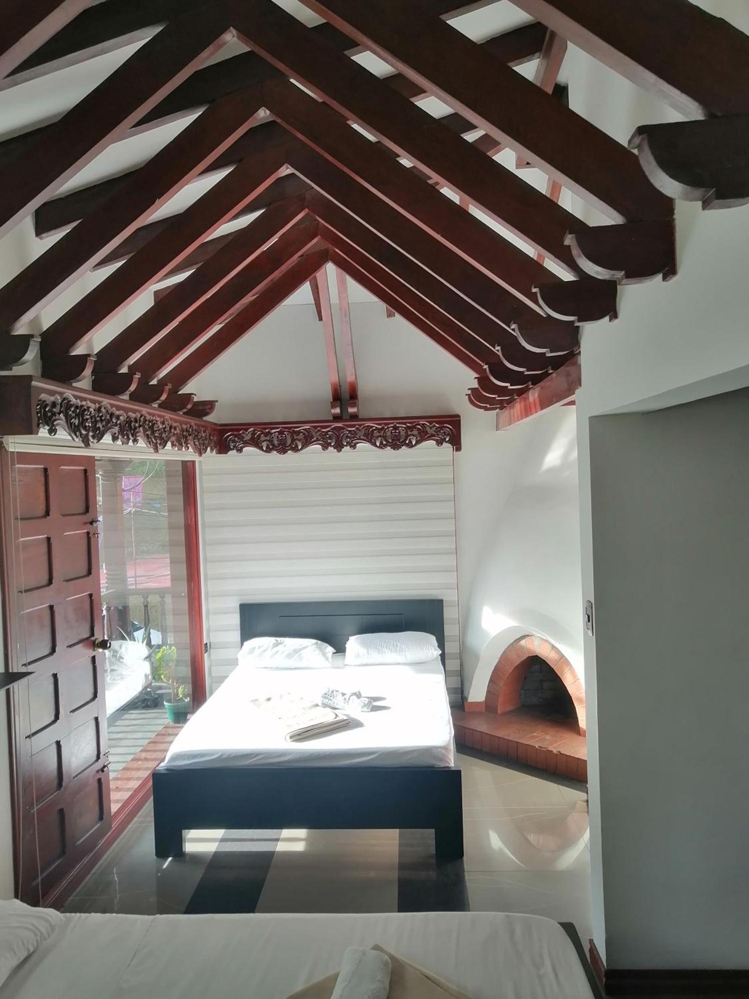 Hotel Boutique Babilonia מניזאלס מראה חיצוני תמונה